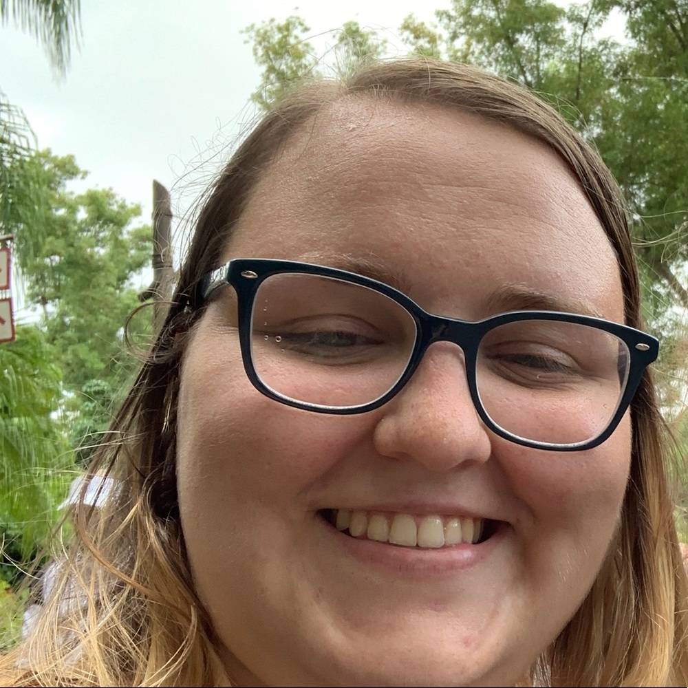 Meet your Posher, Laurel